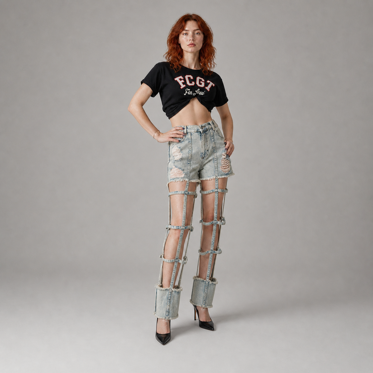 Açık Mavi Cut-Out Detaylı Jean